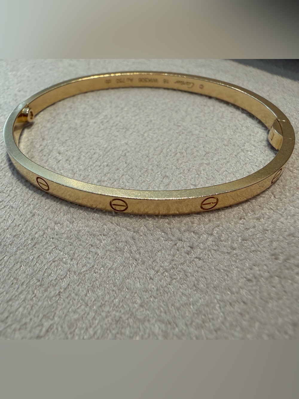 CARTIER LOVE BRACELET — small model - Picture 8 of 14